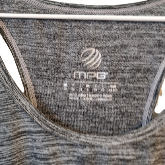 Like New Yoga Tank by MPG Sport XS - Picture 3 of 4